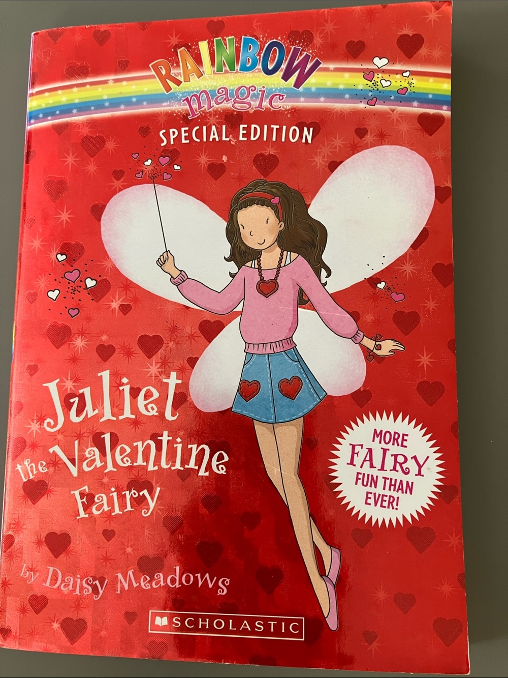 Scholastic Rainbow Magic Juliet the Valentine Fairy Red Pink Blue